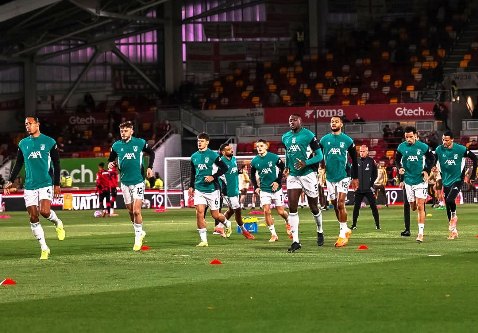 Liverpool-vs-Brentford Liverpool Terpuruk, Tumbang 2-3 dari Brentford dan Catat Empat Kekalahan Beruntun di Liga Inggris