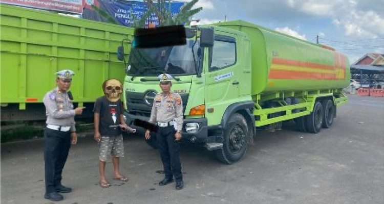 Polres Banyuasin Tangkap Pelaku Tabrak Lari Jalintim KM 20 Hanya dalam Waktu 5 Jam. Foto : viralsumsel.com