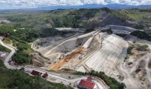 PT PP Tuntaskan 89,8% Progres Bendungan Way Apu, Harapan Baru Maluku. Foto: viralsumsel.com