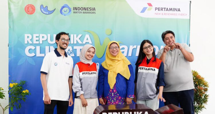 Pertamina NRE berkolaborasi dengan IWW dan Republika menyelenggarakan Climate Warrior Goes to School di SMPN 292 Jakarta. Foto: viralsumsel.com