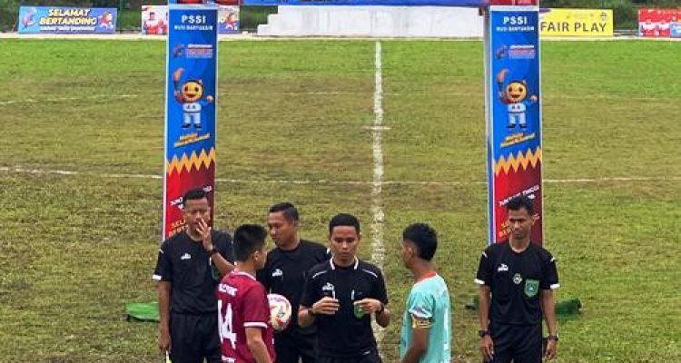 Porprov XV Sumsel 2025: Palembang Libas Banyuasin 5–2 di Bawah Guyuran Hujan, Pesta Gol di Stadion Hindoli