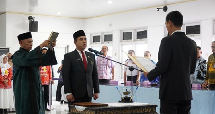 Muchendi Lantik dr. Tito Aristian Sebagai Direktur Baru RSUD Kayuagung, Tekankan Reformasi dan Transformasi Layanan Publik