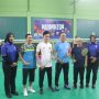 Kepala BKN Prof Zudan Puji Permainan Walikota Palembang di Lapangan Bulu Tangkis ​