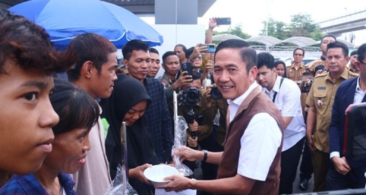 30 Eks Napi di Palembang Dapat Gerobak Usaha, Ratu Dewa: Ini Langkah Kemanusiaan yang Nyata!