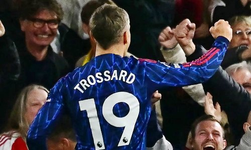 Gol Tunggal Trossard Bawa Arsenal Jauhkan Diri dari Kejaran Manchester City