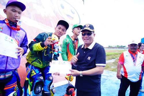 Bupati Muba H. M. Toha Saksikan Ketegangan Final Cabor Bermotor Porprov Sumsel XV di Skyland Sekayu