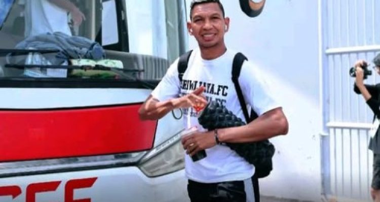 Valentino Telaubun Sedih Tak Bisa Bela Sriwijaya FC Lawan PSPS Pekanbaru