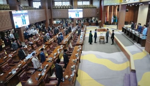 DPRD Sumsel Gelar Paripurna PAW, Ganjar Iman Resmi Dilantik Gantikan Almarhum Samsul Bahri