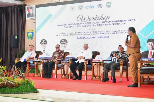 Anggota Komisi XI DPR RI H. Wahyu Sanjaya mendorong tata kelola keuangan desa yang akuntabel dan transparan di Kabupaten OKU. Ia menegaskan pentingnya sinergi pemerintah pusat, daerah, dan desa untuk mewujudkan pertumbuhan ekonomi berkelanjutan.