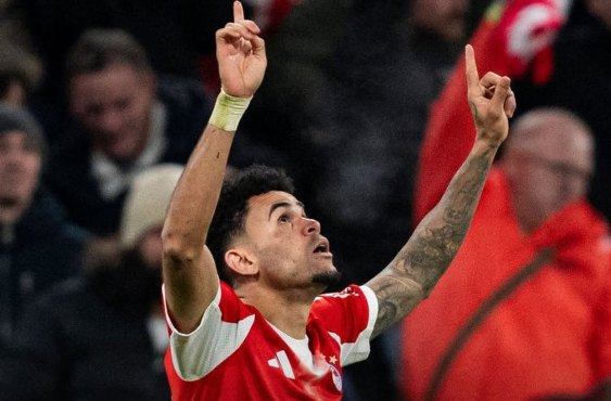 Bayern Muenchen Comeback Kalahkan St. Pauli 3-1, Luis Díaz Bersinar di Allianz Arena