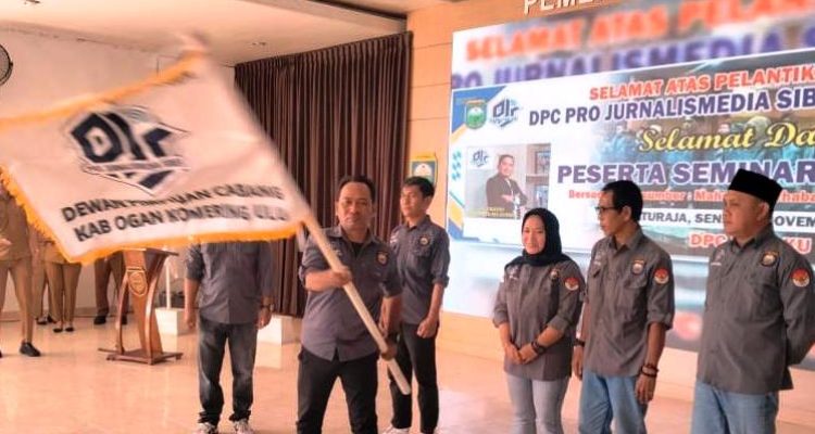 PJS OKU Resmi Dilantik, Tonggak Baru Profesionalisme Jurnalisme Siber di Bumi Sebimbing Sekundang