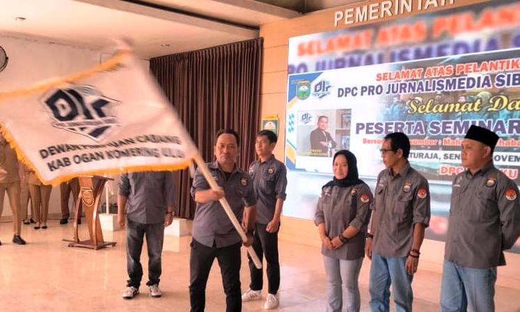 PJS OKU Resmi Dilantik, Tonggak Baru Profesionalisme Jurnalisme Siber di Bumi Sebimbing Sekundang