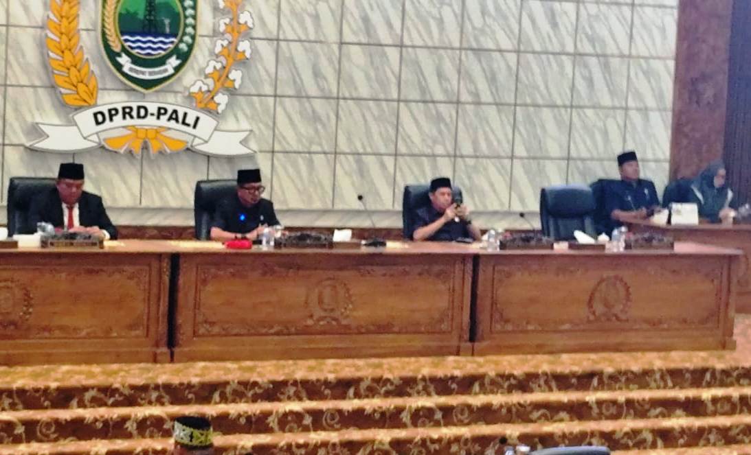 Rapat Paripurna Ke-14 DPRD PALI Bahas Pandangan Fraksi-Fraksi Terhadap Raperda APBD Tahun Anggaran 2026
