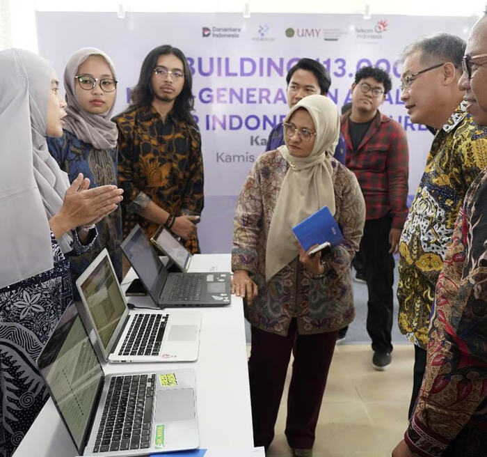 Dirut Telkom Mengunjungi Booth Startup Lokal Jogja. Foto: viralsumsel.com