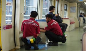 KAI Siapkan 981 Petugas untuk Pastikan Kualitas Layanan Keamanan dan Kebersihan LRT Jabodebek Terjaga. Foto: viralsumsel.com KAI Siapkan 981 Petugas untuk Pastikan Kualitas Layanan Keamanan dan Kebersihan LRT Jabodebek Terjaga. Foto: viralsumsel.com