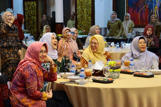 Feby Deru Ajak DWP OPD Sumsel Lebih Aktif dan Solid Jalankan Program Organisasi