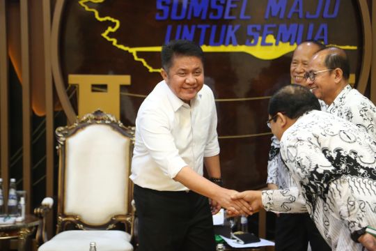 Herman Deru Resmi Jadi Pembina PGRI Sumsel, Komit Dukung Peningkatan Kualitas Guru