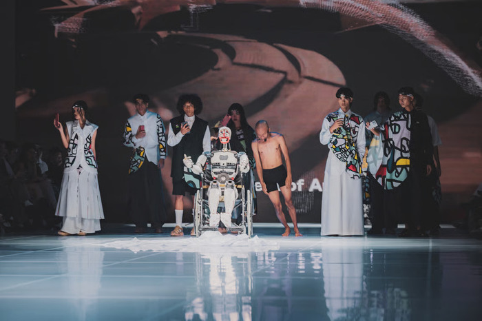 Infinix Hadirkan “Fragment of Anomaly” di Jakarta Fashion Week 2026, Kolaborasi 4 Desainer Terkemuka dan Eksperimen Robotik R.A.T.S Lab. Foto: viralsumsel.com