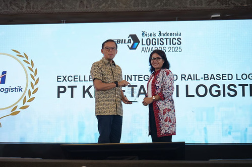 KAI Logistik Raih Penghargaan “Excellence in Integrated Rail-Based Logistics Solutions”. Foto : viralsumsel.com