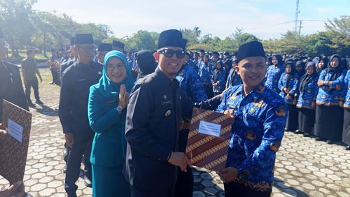 Bupati OKU Kukuhkan 3.068 PPPK Paruh Waktu: Tonggak Baru Penguatan Layanan Publik di Ogan Komering Ulu