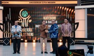 Ratu Dewa Raih Penghargaan Cita Daerah Inovasi Berkelanjutan dari Kompas TV