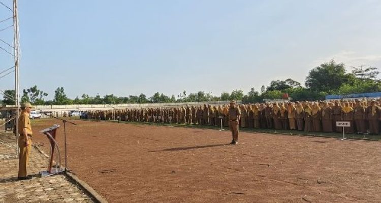 Sekda Elman Pimpin Apel Bulanan Pemkot Prabumulih, Tegaskan Pentingnya Kedisiplinan ASN