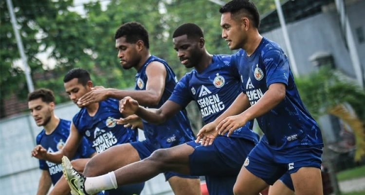 Semen Padang Bidik Hasil Positif di Markas Persik, Dejan Antonic Minta Pemain Tetap Fokus