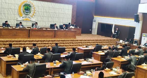 DPRD PALI Gelar Rapat Paripurna Ke-14, Sepakati Raperda APBD Tahun 2026