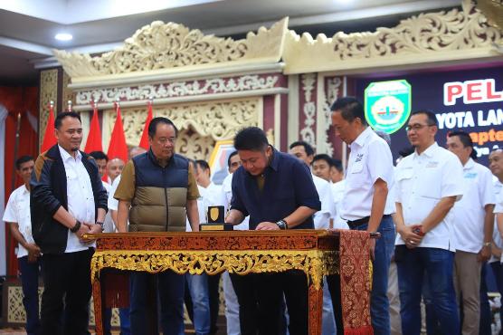 TLCI Chapter 22 Resmi Dilantik, Gubernur Herman Deru Tekankan Peran sebagai Duta Pajak Kendaraan