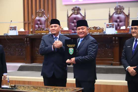 Herman Deru Hadiri Paripurna: Empat Raperda Prioritas Masuk Propemperda Sumsel 2026