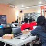 Workshop IDSECCONF 2025 Perkuat Kompetensi Cybersecurity Pelajar, Telkom AI Connect Makassar Berikan Dukungan Penuh. Foto: viralsumsel.com