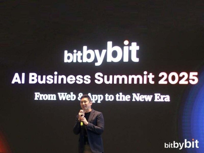 bitbybit Bahas Pergeseran Tren 'Mobile-First' ke 'AI-First' di AI Business Summit 2025. Foto: viralsumsel.com