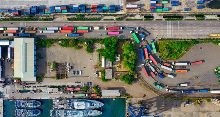 Tokoh Logistik Nasional Bongkar Penyebab Biaya Logistik Termahal di Asia Tenggara. Foto: viralsumsel.com