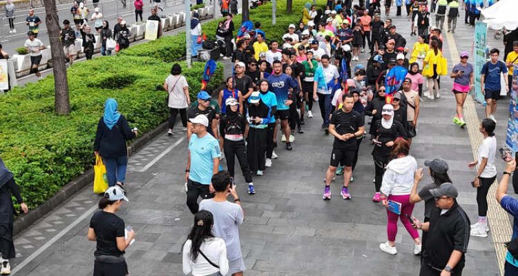 Sorak Sorai Fest Fun Run Resmi Dimulai, Bank Raya Hadirkan Rute Ikonik Berkeliling Indonesia di Taman Mini Indonesia Indah. Foto: viralsumsel.com