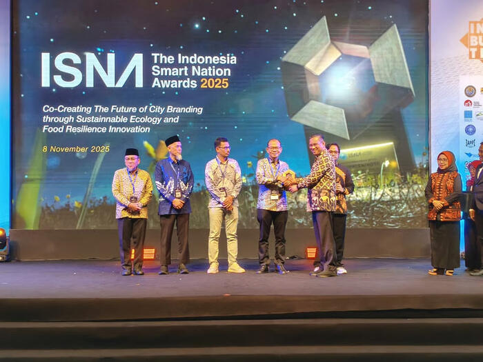 Raih Penghargaan Nasional Spesial Award ISNA 2025, Langkat Cerdas Nyata. Foto: viralsumsel.com