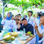 Kebun Anggur Viral di OKI Bikin Herman Deru Kagum, Ini Potensi Besarnya