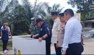 Bupati-PALI-Asgianto-Herman-Deru Bupati PALI Dampingi Gubernur Sumsel Tinjau Peningkatan Jalan Strategis Simpang Benakat–Batas MUBA