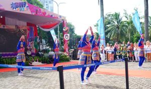 DWP-Sumsel-Senam Penasihat DWP Sumsel Hadiri Senam Bersama, DWP Fest Semarakkan HUT ke-26 Dharma Wanita Persatuan