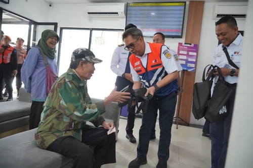 KAI Daop 2 Bandung Siap Layani Pelanggan pada Masa Angkutan Natal dan Tahun Baru 2025/2026. Sumber : viralsumsel.com