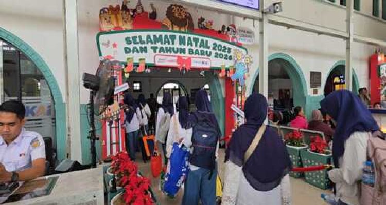 Hari Pertama dan Kedua Masa Angkutan Nataru 2025/2026, KAI Daop 1 Jakarta Layani Lebih dari 114 Ribu Pelanggan. Foto: viralsumsel.com