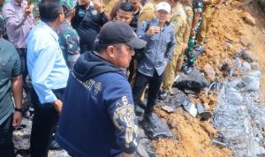 Herman-Deru-Jembatan-Prabumulih Demi Kelancaran Aktivitas Warga, Pemprov Sumsel Pasang Jembatan Bailey di Muara Dua Prabumulih