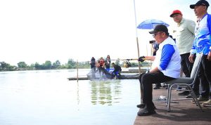 Herman-Deru-Mancing Ribuan Angler Ramaikan Event Mancing Piala Gubernur Sumsel di Jakabaring