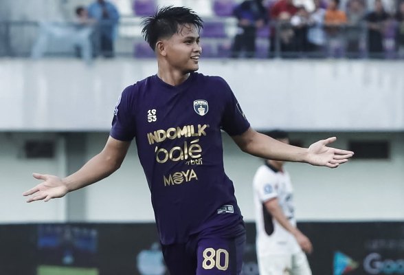 Persita Bungkam Persik Kediri 3-0, Hokky Caraka Borong Dua Gol