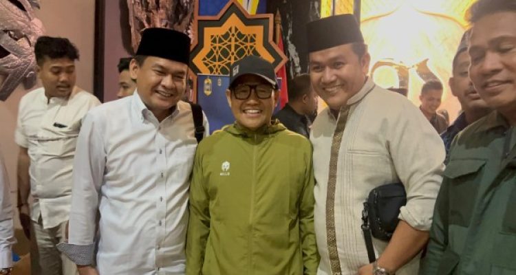 H. Ahmad Zarkasih disuatu momen bersama Ketua umum Partai Kebangkitan Bangsa (PKB) H. Muhaimin Iskandar (Cak Imin). Foto : Nto