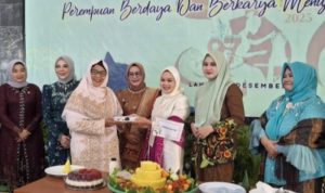 Pemkab Lahat Peringati Hari Ibu Ke-97, Teguhkan Komitmen Pemberdayaan Perempuan Menuju Indonesia Emas 2045 Pemkab Lahat Peringati Hari Ibu Ke-97, Teguhkan Komitmen Pemberdayaan Perempuan Menuju Indonesia Emas 2045