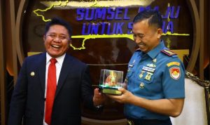 Terima Danlanal Palembang yang Baru, Herman Deru Tekankan Kolaborasi Bangun Pelabuhan Samudera Tanjung Carat
