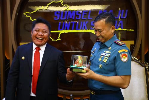 Terima Danlanal Palembang yang Baru, Herman Deru Tekankan Kolaborasi Bangun Pelabuhan Samudera Tanjung Carat
