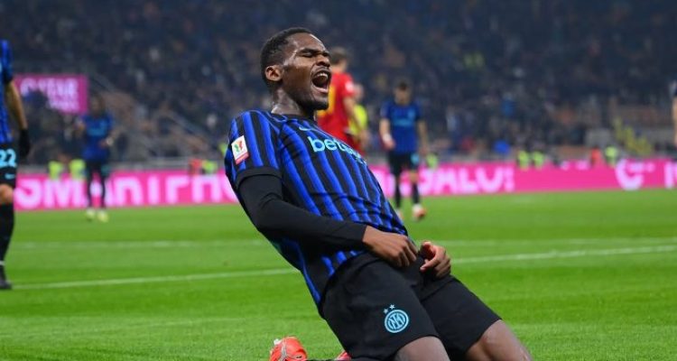 Inter Milan mengamuk di babak 16 besar Coppa Italia 2025/26 dengan menghajar Venezia 5-1 di Stadion Giuseppe Meazza. Marcus Thuram cetak brace, Inter dominan penuh. Napoli juga lolos setelah menang adu penalti 9-8 atas Cagliari.