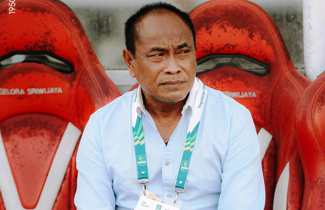 Kas Hartadi Tegaskan Profesionalisme Jelang Duel PSMS Medan vs Sriwijaya FC: Tak Masalah Hadapi Putra Sendiri