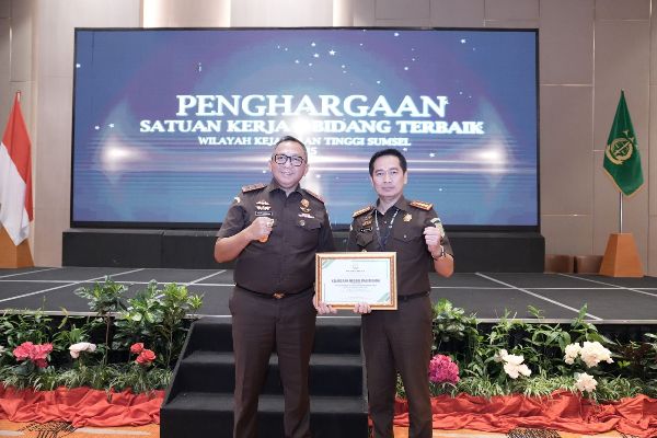 Kejari Palembang Catat Kinerja Gemilang 2025, Selamatkan Keuangan Negara Rp16,3 Miliar dan Eksekusi 30 Terpidana Korupsi